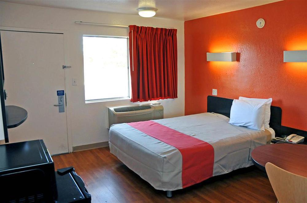 Rodeway Inn Montgomery Quarto foto